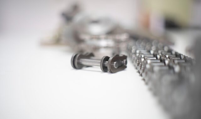 mechanical, part, axis, key, change, clutch, gear, chain, toothed gear, engine chain, transmission, transmission chain, industry, industrial, metal, steel, aluminum, auto, motorcycle, moto, link